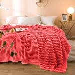 Koc Stripes Prążki Mikroflanela 150x200 cm Coral